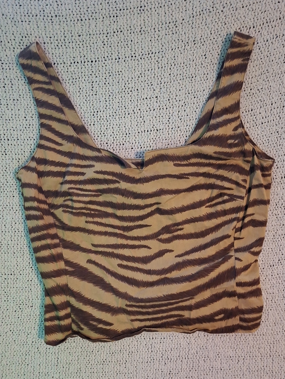 Animal Print Scoop Neck Tank Top in Brown